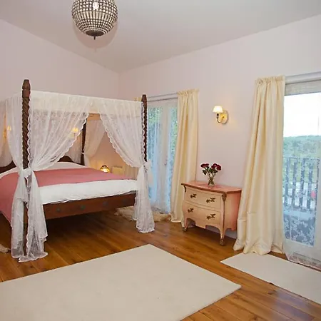 Slieve Aughty Centre * Loughrea