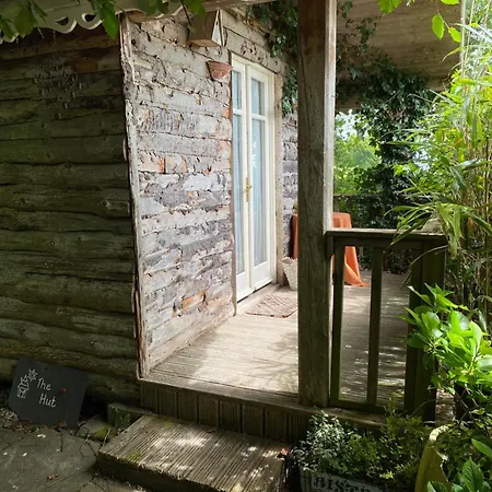 Slieve Aughty Centre Отель типа 