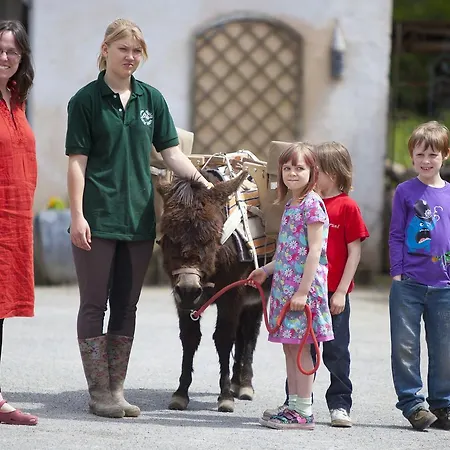 Oda ve Kahvaltı Slieve Aughty Centre