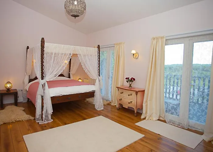 Slieve Aughty Centre * Loughrea